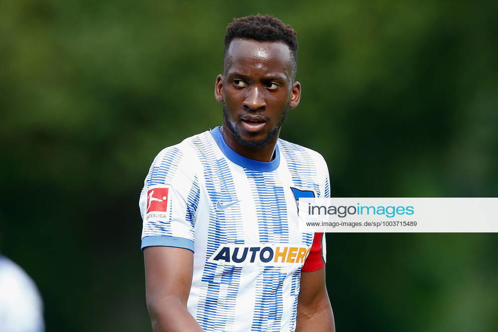 football test match, MSV Neuruppin Hertha BSC Berlin, v l Dodi Lukebakio Hertha, 11 with captains armband, captain, upper body, portrait, portraet, single image Neuruppin