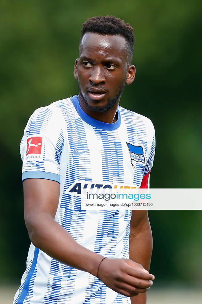 football test match, MSV Neuruppin Hertha BSC Berlin, v l Dodi Lukebakio Hertha, 11 with captains armband, captain, upper body, portrait, portraet, single image Neuruppin