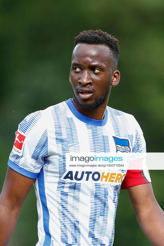 football test match, MSV Neuruppin Hertha BSC Berlin, v l Dodi Lukebakio Hertha, 11 with captains armband, captain, upper body, portrait, portraet, single image Neuruppin
