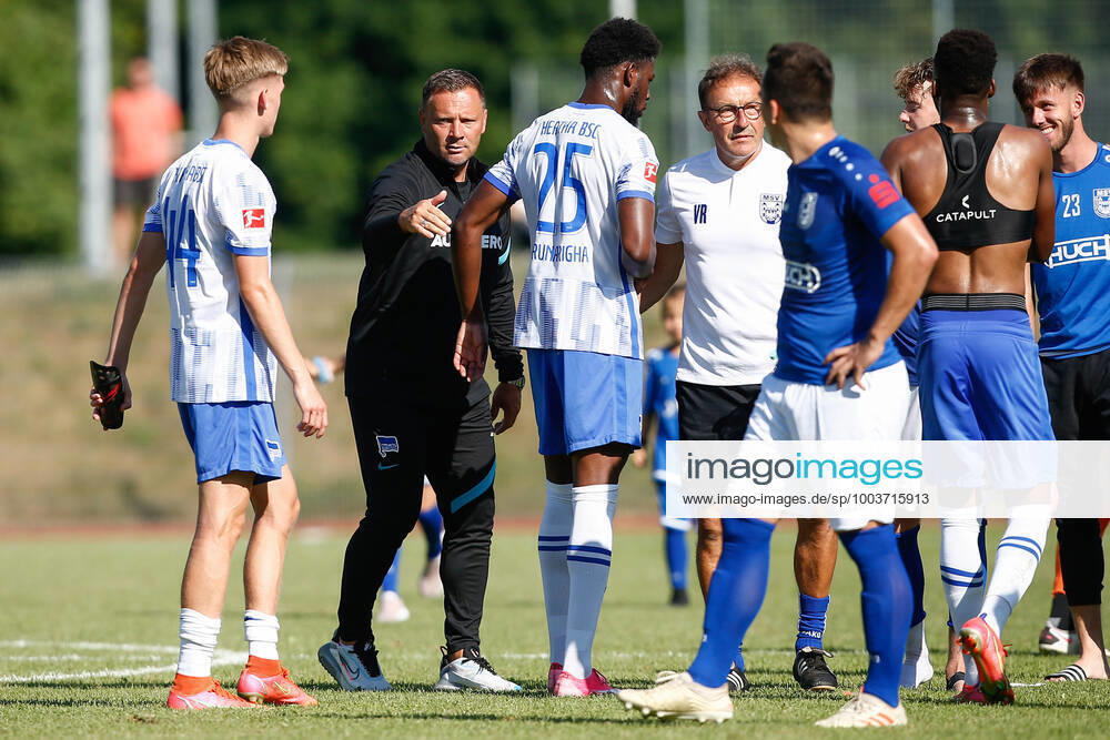 football test match, MSV Neuruppin Hertha BSC Berlin, v l Anton Kade Hertha, 43 , Pal Dardai Hertha, coach , Jordan Torunarigha Hertha, 25 Neuruppin