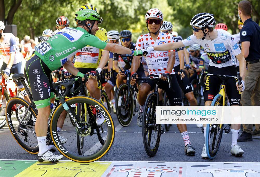 CARCASSONNE, FRANCE - JULY 09 : CAVENDISH Mark (GBR) of DECEUNINCK - QUICK-STEP, POGACAR Tadej (SLO) of UAE TEAM EMIRATES, QUINTANA Nairo (COL) of TEAM ARKEA - SAMSIC, VINGEGAARD Jonas (DEN) of JUMBO-VISMA during stage 13 of the 108th edition of the 2021 Tour de France cycling race, a stage of 219,9 kms between Nimes and Carcassonne. on July 9, 2021 in Carcassonne, France, 9 07 2021 CYCLISME : Tour de France 2021 - Etape 13 - Nimes to Carcassonne - 09 07 2021 PHOTONEWS PANORAMIC