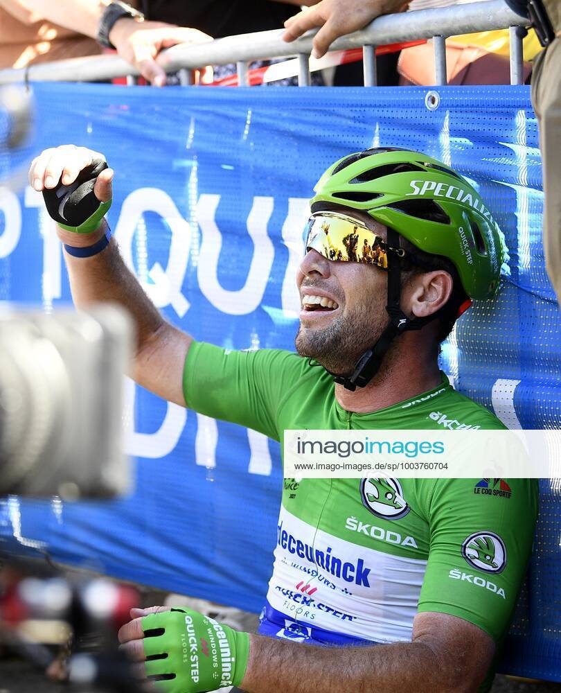CARCASSONNE, FRANCE - JULY 09 : CAVENDISH Mark (GBR) of DECEUNINCK - QUICK-STEP celebrates the win during stage 13 of the 108th edition of the 2021 Tour de France cycling race, a stage of 219,9 kms between Nimes and Carcassonne. on July 9, 2021 in Carcassonne, France, 9 07 2021 CYCLISME : Tour de France 2021 - Etape 13 - Nimes to Carcassonne - 09 07 2021 PHOTONEWS PANORAMIC