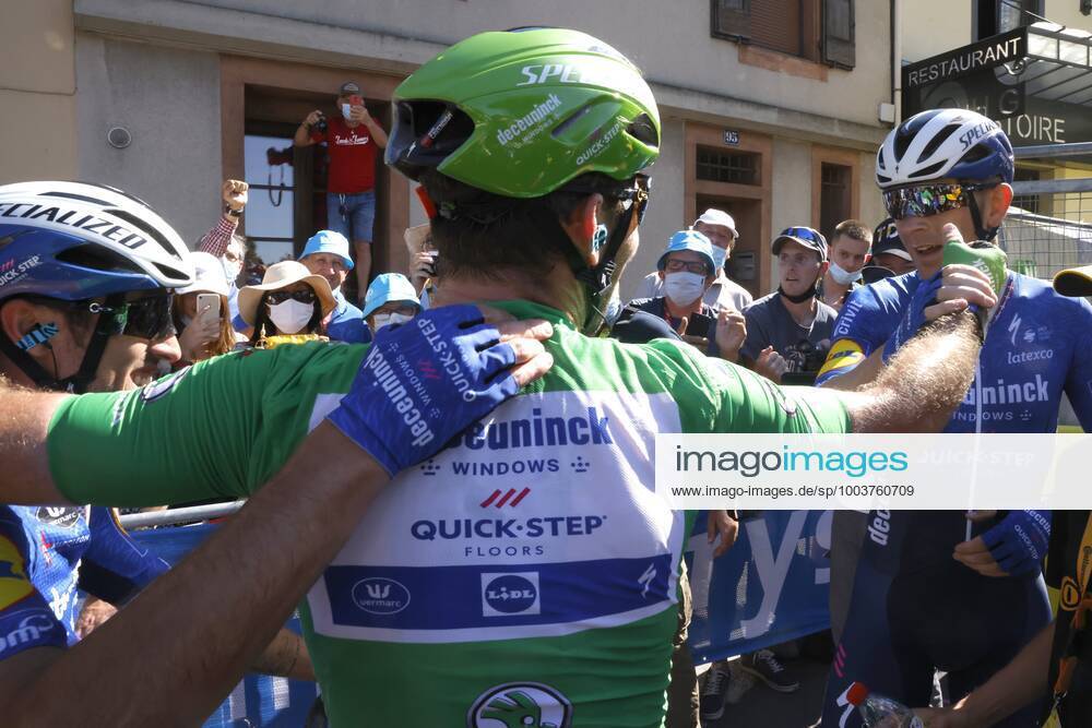 CARCASSONNE, FRANCE - JULY 09 : CAVENDISH Mark (GBR) of DECEUNINCK - QUICK-STEP celebrates the win during stage 13 of the 108th edition of the 2021 Tour de France cycling race, a stage of 219,9 kms between Nimes and Carcassonne. on July 9, 2021 in Carcassonne, France, 9 07 2021 CYCLISME : Tour de France 2021 - Etape 13 - Nimes to Carcassonne - 09 07 2021 PHOTONEWS PANORAMIC