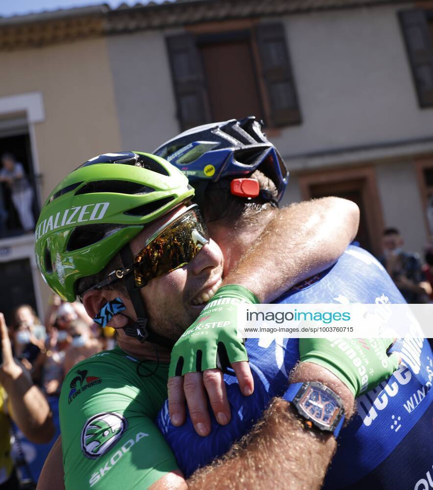 CARCASSONNE, FRANCE - JULY 09 : CAVENDISH Mark (GBR) of DECEUNINCK - QUICK-STEP celebrates the win during stage 13 of the 108th edition of the 2021 Tour de France cycling race, a stage of 219,9 kms between Nimes and Carcassonne. on July 9, 2021 in Carcassonne, France, 9 07 2021 CYCLISME : Tour de France 2021 - Etape 13 - Nimes to Carcassonne - 09 07 2021 PHOTONEWS PANORAMIC