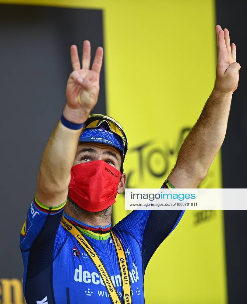 CARCASSONNE, FRANCE - JULY 09 : CAVENDISH Mark (GBR) of DECEUNINCK - QUICK - STEP pictured during the podium ceremony during stage 13 of the 108th edition of the 2021 Tour de France cycling race, a stage of 219,9 kms between Nimes and Carcassonne. on July 9, 2021 in Carcassonne, France, 9 07 2021 CYCLISME : Tour de France 2021 - Etape 13 - Nimes to Carcassonne - 09 07 2021 PHOTONEWS PANORAMIC