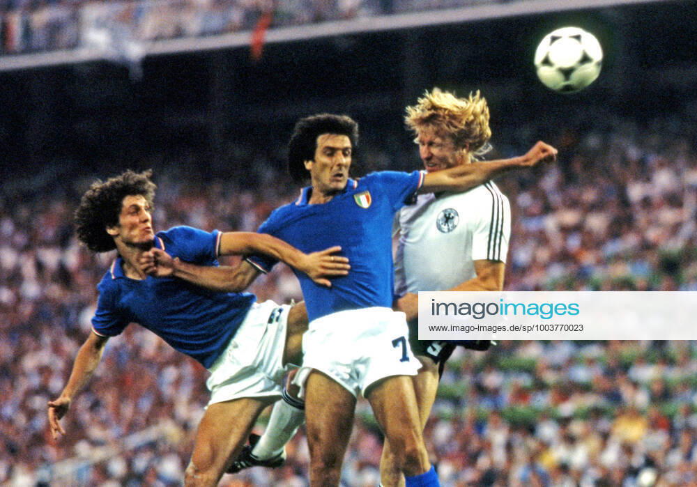 11 07 82 Italy Germany Spain, Madrid, 11 07 1982, Football, FIFA World Cup 1982 in Spain, Final, Italy FRG Germany DFB 3 1 v l Fulvio Collovati, Gaetano Scirea both Italy , Horst Hrubesch Germany