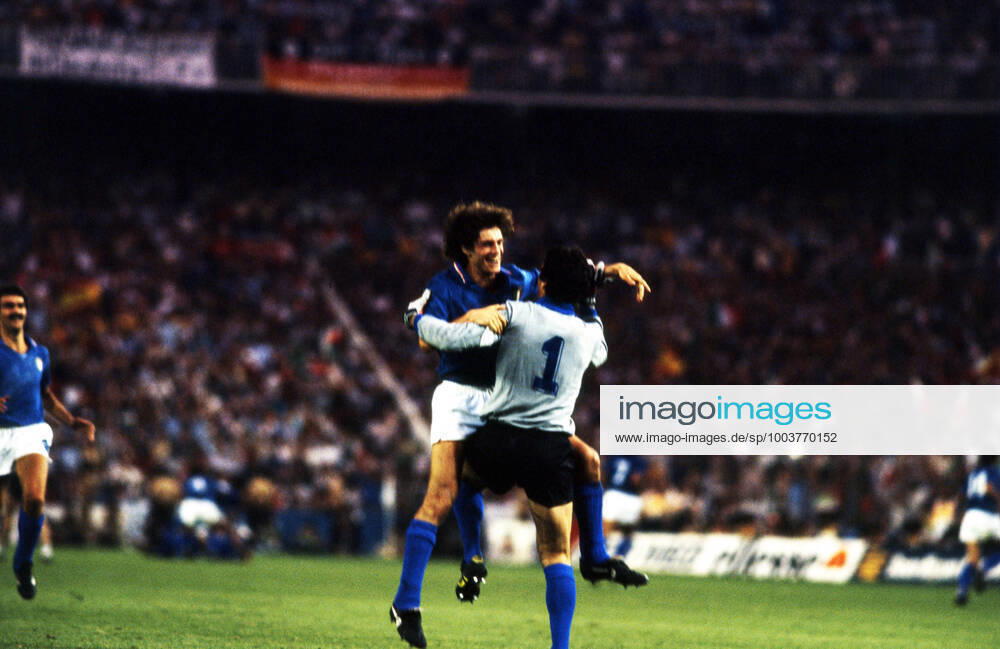 11 07 82 Italy Germany Spain, Madrid, 11 07 1982, Football, FIFA World Cup 1982 in Spain, Final, Italy FRG Germany DFB 3 1 v l Fulvio Collovati, Dino Zoff both Italy