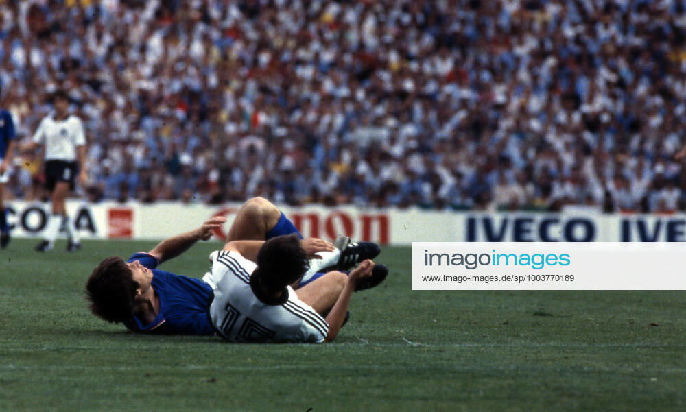 11 07 82 Italy Germany Spain, Madrid, 11 07 1982, Football, FIFA World Cup 1982 in Spain, Final, Italy FRG Germany DFB 3 1 v l Gabriele Oriali Italy , Uli Stielike Germany