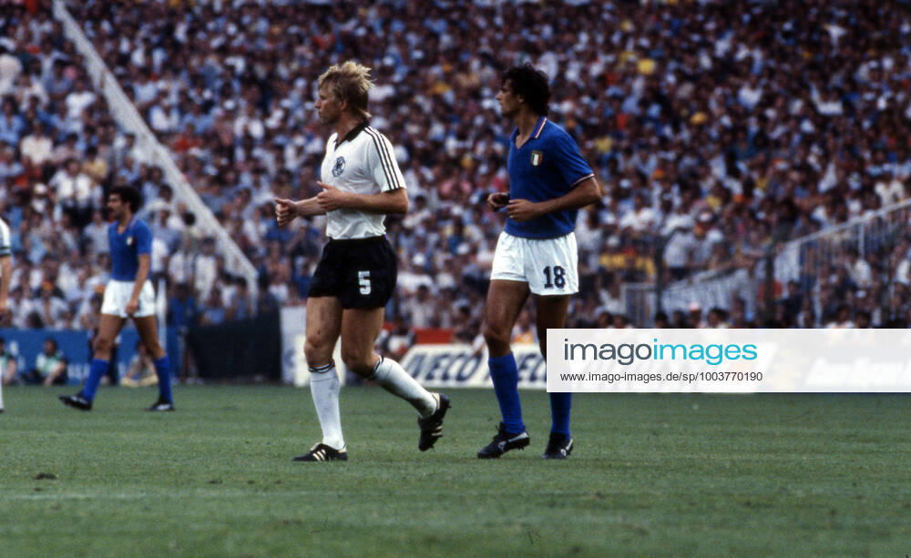 11 07 82 Italy Germany Spain, Madrid, 11 07 1982, Football, FIFA World Cup 1982 in Spain, Final, Italy FRG Germany DFB 3 1 v l Bernd Förster Germany , Alessandro Altobelli Italy