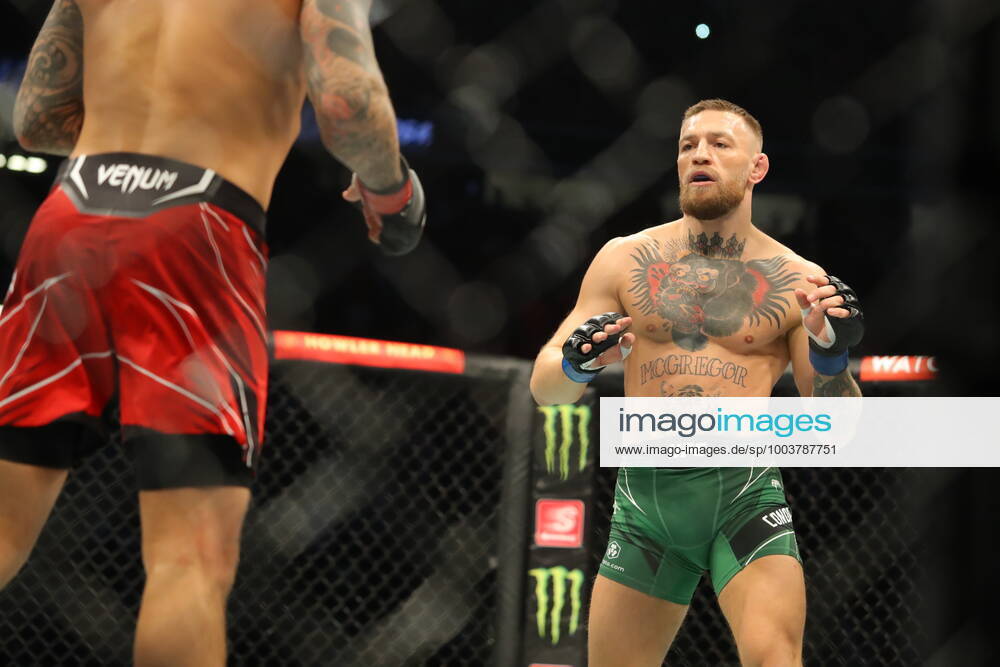 UFC 264, T-Mobile Arena, Las Vegas, Nevada, USA 10 7 2021 Dustin Poirier vs Conor McGregor Dustin Poirier in action against Conor McGregor Dustin Poirier in action against Conor McGregor 10 7 2021