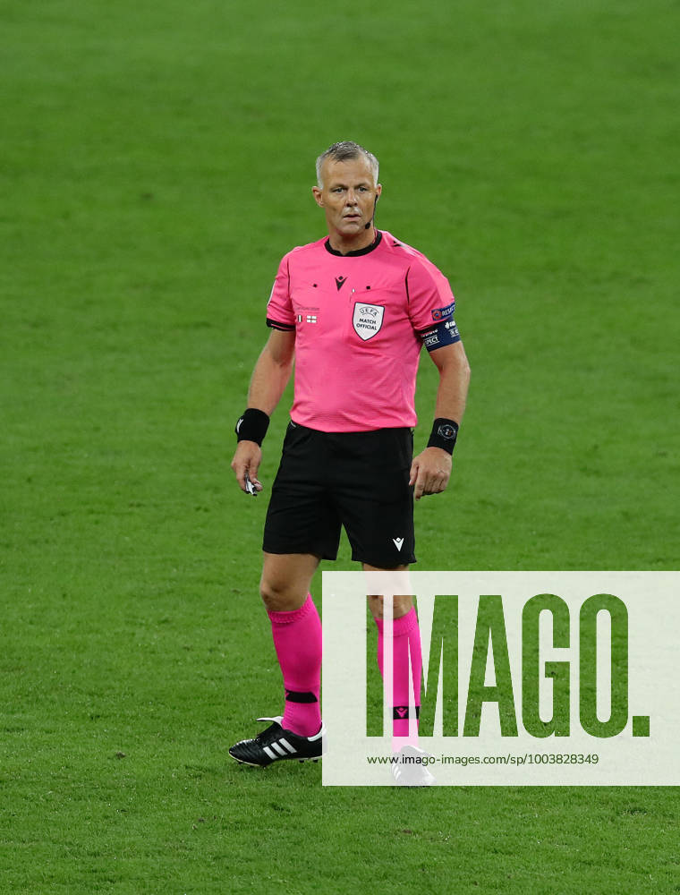 London, England, 11th July 2021. Referee Bjorn Kuipers during the UEFA European Championships final match at Wembley Stadium, London. Picture credit should read: David Klein Sportimage . SPI-1094-0246