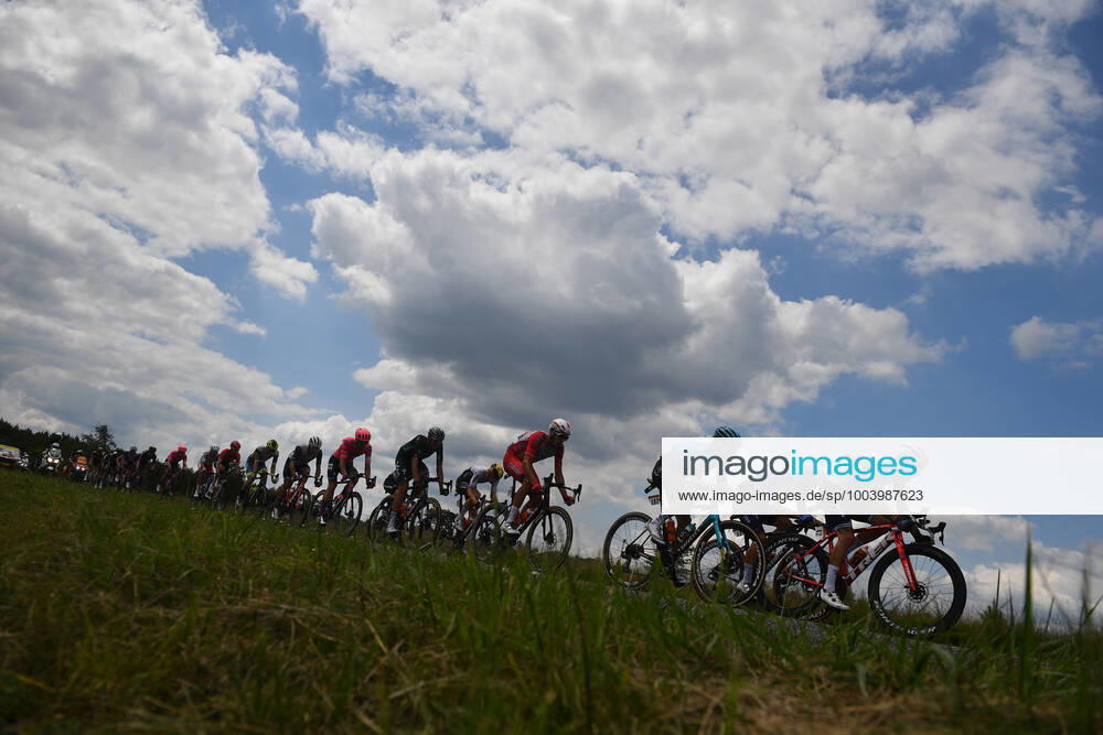 Riders pictured in action during stage 19 of the 108th edition of the Tour de France cycling race, from Mourenx to Libourne (207 km) in France, Friday 16 July 2021. This year s Tour de France takes place from 26 June to 18 July 2021. DAVIDxSTOCKMAN x3038003x