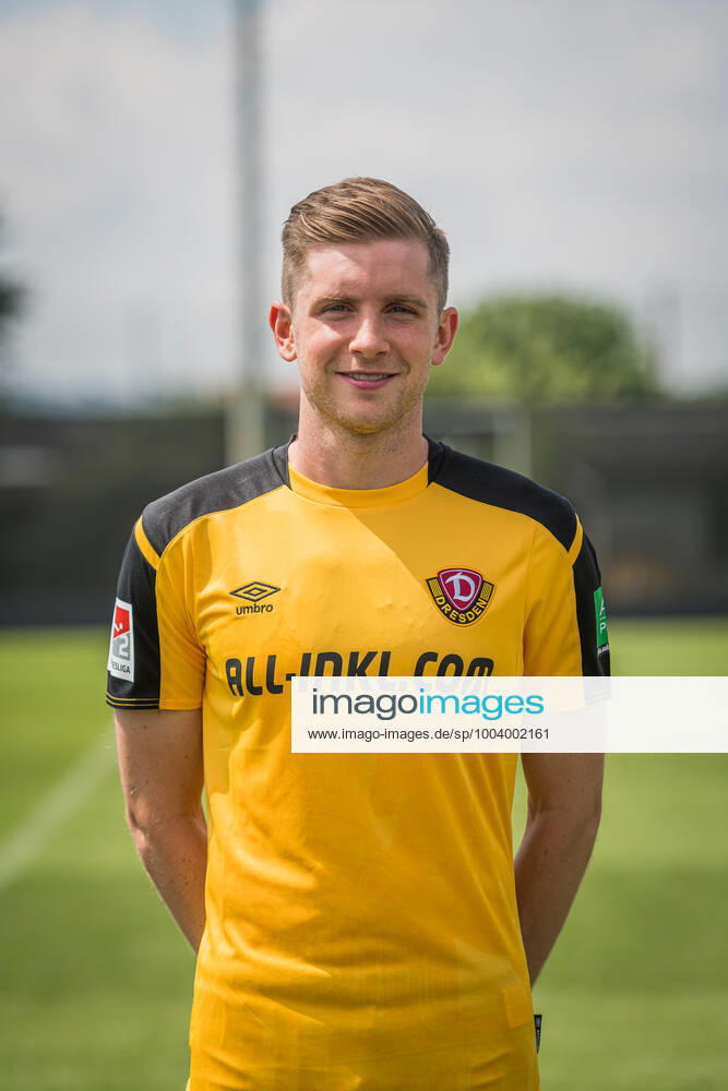 Patrick Weihrauch SG Dynamo Dresden 2 BL, portrait date 2021 2022