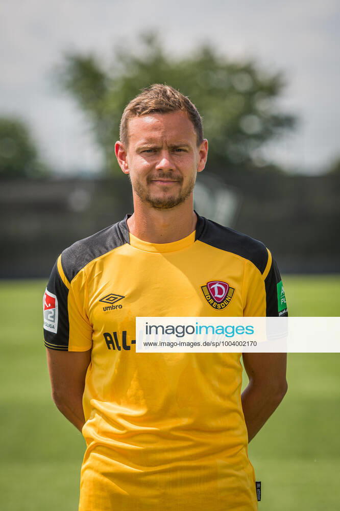 Chris Löwe Loewe SG Dynamo Dresden 2 BL, portrait date 2021 2022