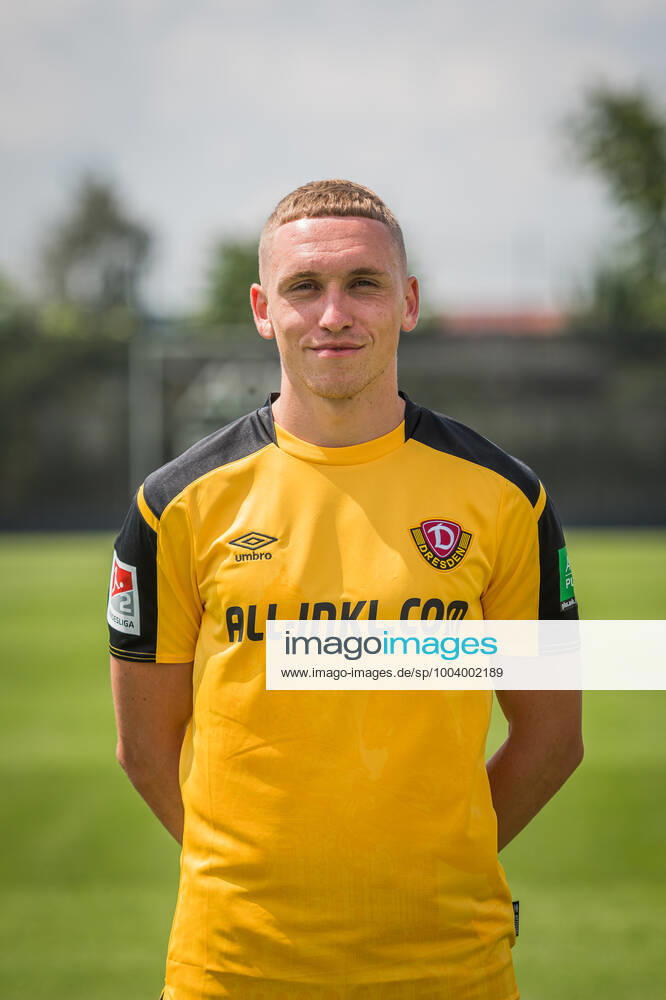 Luca Herrmann SG Dynamo Dresden 2 BL, portrait date 2021 2022