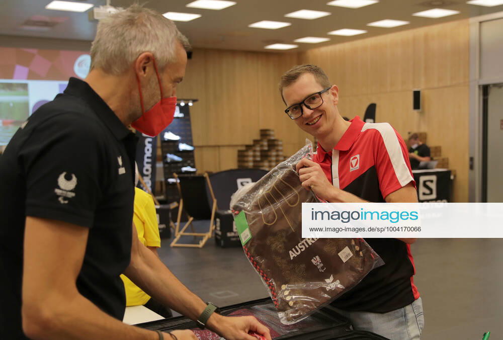 PARALYMPICS - OEPC, equipping Tokyo 2020 VIENNA,AUSTRIA,21.JUL.21 - PARALYMPICS - OEPC, equipping Paralympic Summer Games Tokyo 2020. Image shows Michael Klimitsch (Erima) and Guenther Matzinger (AUT). GEPAxpictures xWalterxLuger