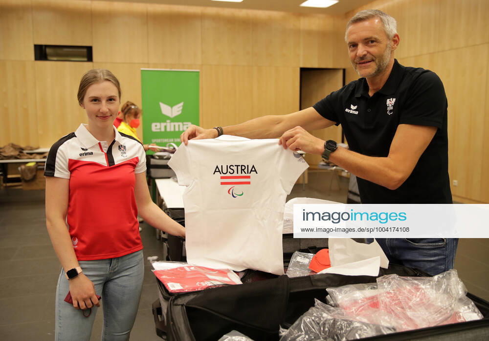 PARALYMPICS - OEPC, equipping Tokyo 2020 VIENNA,AUSTRIA,21.JUL.21 - PARALYMPICS - OEPC, equipping Paralympic Summer Games Tokyo 2020. Image shows Valentina Strobl (AUT) and Michael Klimitsch (Erima). GEPAxpictures xWalterxLuger