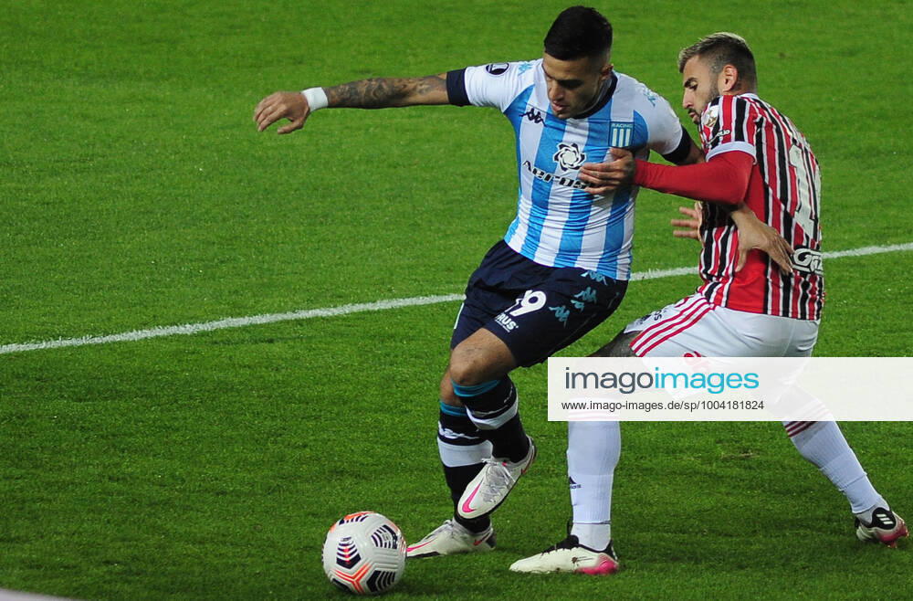 20th July 2021; Buenos Aires, Argentina; Leonel Miranda of Racing challenged by Liziero do S& xe3;o Paulo, during the match between Racing and S& xe3;o Paulo, for the Libertadores 2021 Final Round, at Est& xe1;dio Presidente Per& xf3;n this Tuesday 20th. ActionPlus12307635 JorgexMatias Content restricted for UK based newspaper