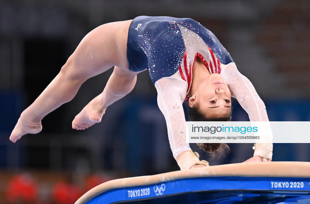 (210729) -- TOKYO, July 29, 2021 -- Sunisa Lee of the United States competes in the vault competition of the artistic gymnastics women s all-around final at the Tokyo 2020 Olympic Games, Olympische Spiele, Olympia, OS in Tokyo, Japan, July 29, 2021. ) (TOKYO2020)JAPAN-TOKYO-OLY-ARTISTIC GYMNASTICS-WOMEN S ALL-AROUND ChengxMin