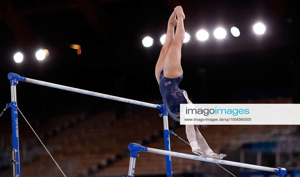 (210729) -- TOKYO, July 29, 2021 -- Sunisa Lee of the United States competes in the uneven bars competition of the artistic gymnastics women s all-around final at the Tokyo 2020 Olympic Games, Olympische Spiele, Olympia, OS in Tokyo, Japan, July 29, 2021. ) (TOKYO2020)JAPAN-TOKYO-OLY-ARTISTIC GYMNASTICS-WOMEN S ALL-AROUND WangxLili