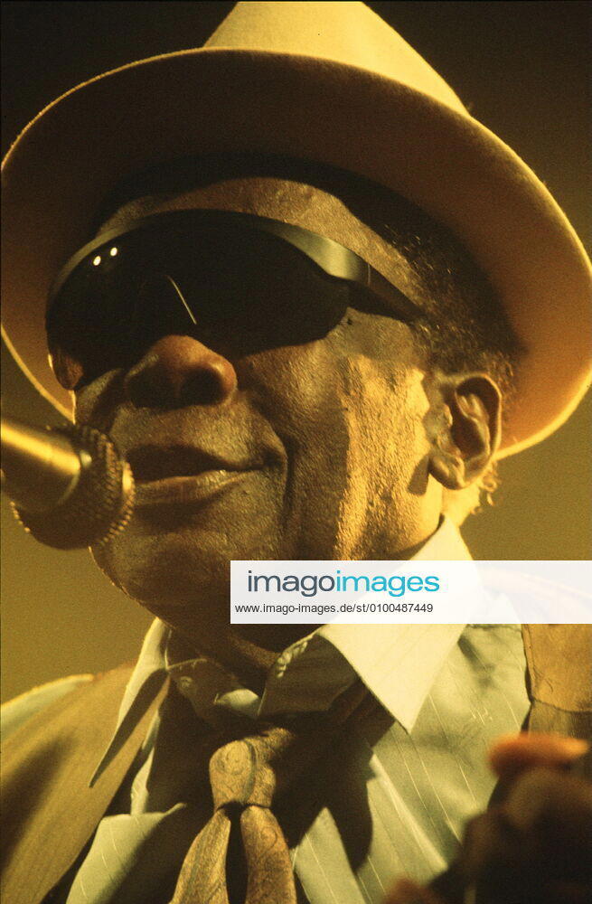 1 concert 91 John Lee Hooker, blues, voc, g, music, at the Berlin Tempodrom 01 07 91