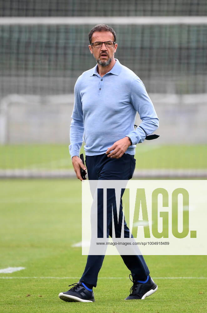 Football, men, 2021 2022 season, 1 Bundesliga, Hertha BSC, training, managing director sport Fredi Bobic Hertha BSC , 04 08 2021,