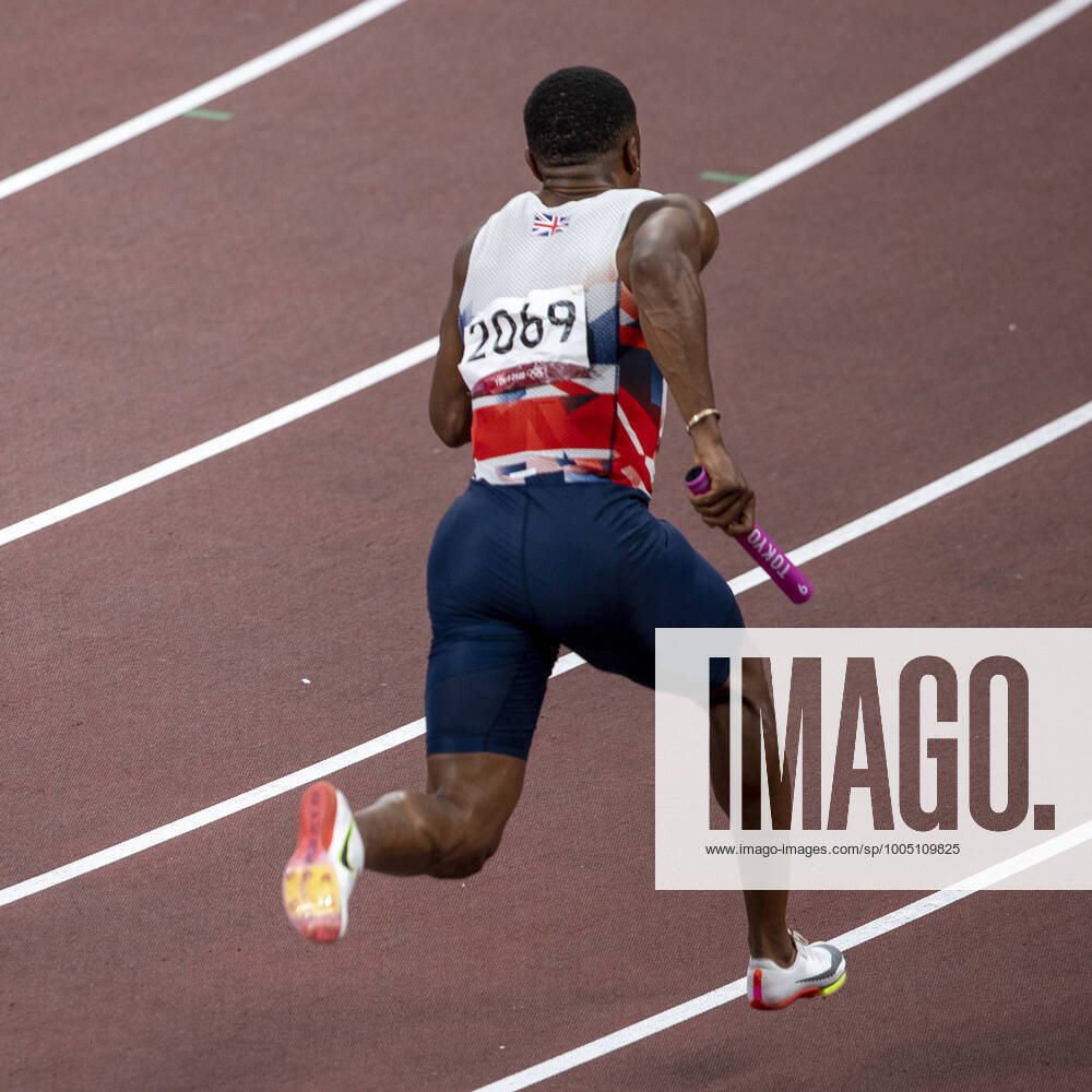 Tokyo 2020 Olympiad Tokyo TÓQUIO, TO - 06.08.2021: TOKYO 2020 OLYMPIAD TOKYO - Chijindu Ujah of Great Britain - Italy (ITA) wins the men& 39;s 4x100 meters in front of Great Britain (GBR) in second place at the Tokyo 2020 Olympic Games, Olympische Spiele, Olympia, OS held in 2021, the game held at the Ariake Arena in Tokyo, Japan. (Photo: Richard Callis Fotoarena) x2103196x RichardxCallis