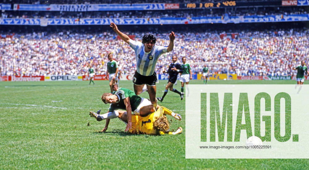 29 06 86 Argentina Germany Mexico, Mexico City, 29 06 1986, Football, FIFA World Cup 1986 in Mexico, Final, Argentina DFB Germany 3 2 f l Karlheinz Förster, Harald Toni Schumacher both Germany , Diego Maradona Argentina