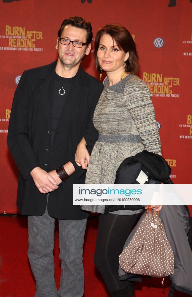 15 Ingo Naujoks and wife Corinna Fellensiek at the premiere Burn after Reading in Berlin on 1 10 2008 at the Sony Center Half Figure Berlin Germany, Germany