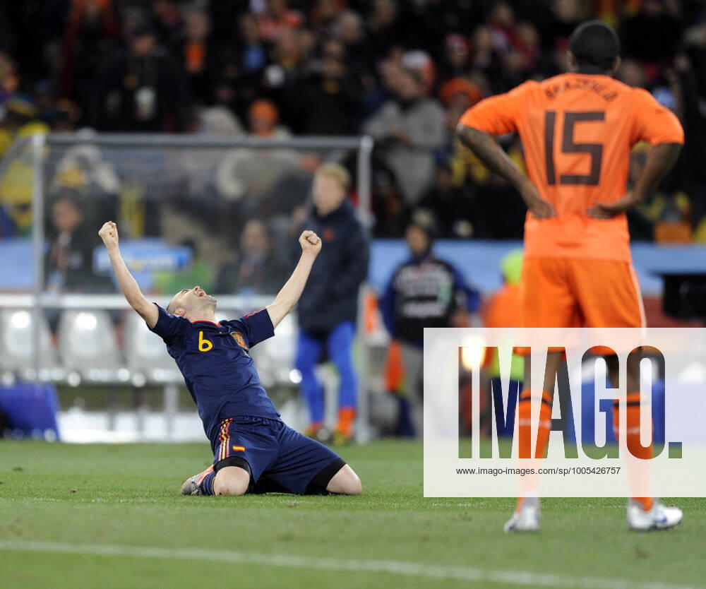 Football World Cup 2010 Final Netherlands Spain 11 7 2010 in Johannesburg Andres Iniesta ESP cheers at the final whistle Re Edson Braafheid NED HM