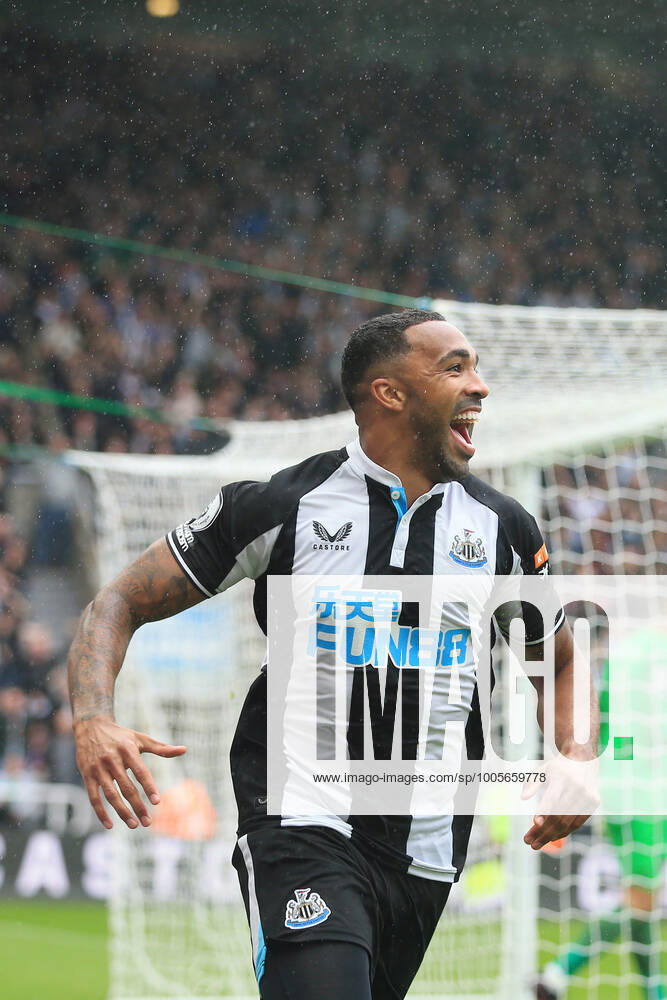 Fußball Premier League Newcastle United v West Ham United 15. August 2021 Premier League Newcastle United v West Ham United Callum Wilson von Newcastle United jubelt nach seinem ersten Tor Foto Simon Stacpoole Abseits Newcastle upon Tyne UK