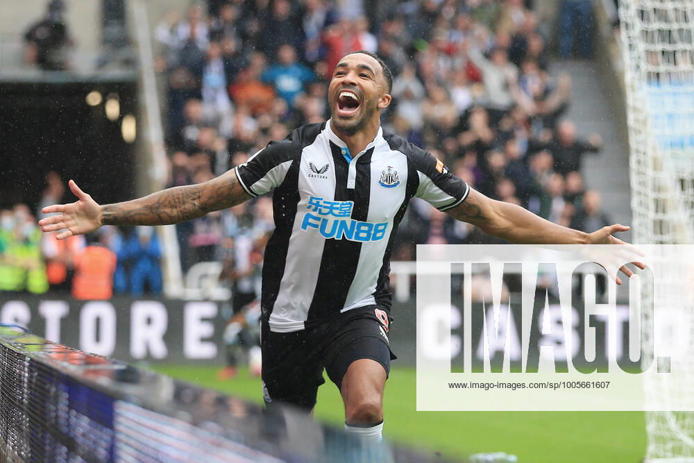 Fußball Premier League Newcastle United v West Ham United 15. August 2021 Premier League Newcastle United v West Ham United Callum Wilson von Newcastle United jubelt nach seinem ersten Tor Foto Simon Stacpoole Abseits Newcastle upon Tyne UK