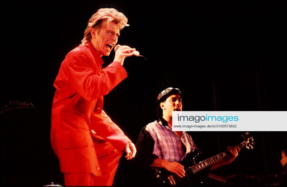 1 concert 87 David Bowie, voc, rock, music, at the Reichstag Bln , CONCERT FOR BERLIN 1987, c
