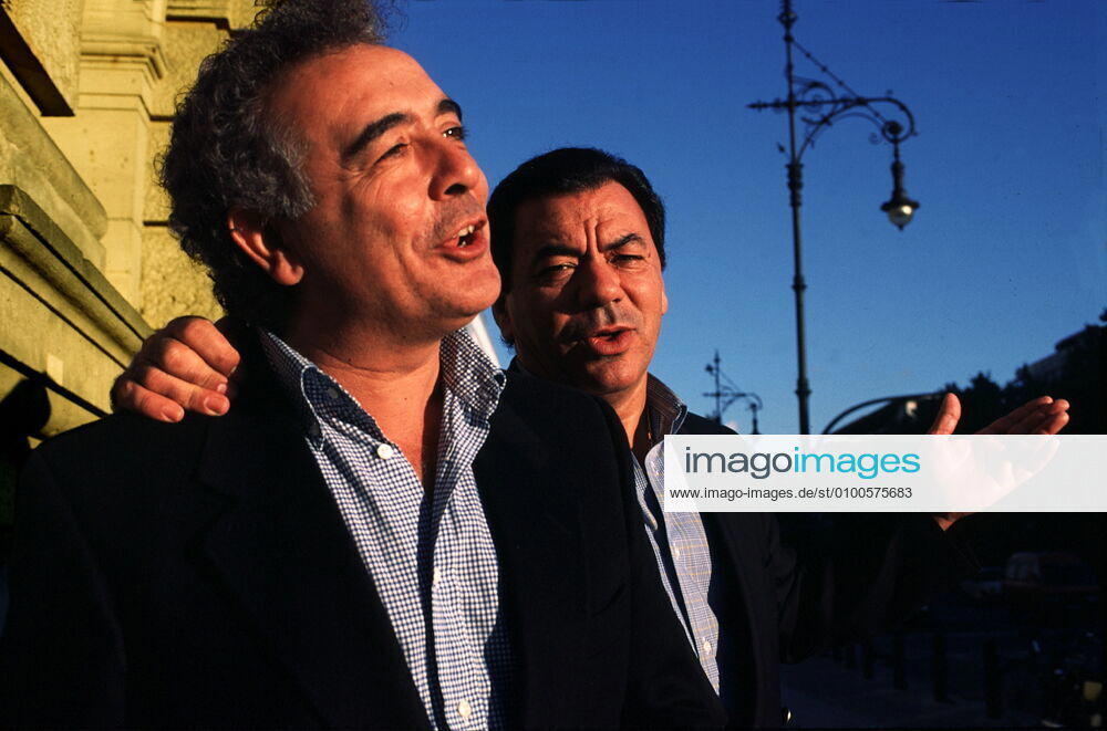 1 Rafael Ruiz and Antonio Romero LOS DEL RIO, Hit Macarena , Spanish,