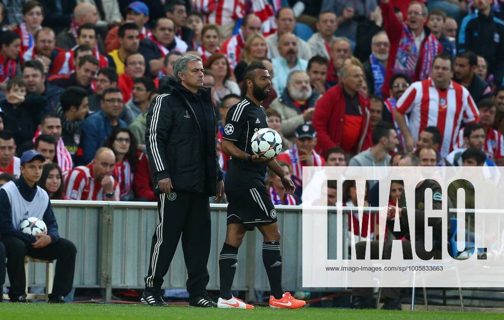 Mandatory Credit: Photo by Kieran Mcmanus BPI Shutterstock (3710495k) Chelsea manager Jose Mourinho stands behind Ashley Cole of Chelsea UEFA Champions League 2013 14, Semi Finals, Atletico Madrid v Chelsea, Estadio Vicente Calderon (Madrid, ES) - 22 Apr 2014 UEFA Champions League 2013 14, Semi Finals, Atletico Madrid v Chelsea, Estadio Vicente Calderon (Madrid, ES) - 22 Apr 2014