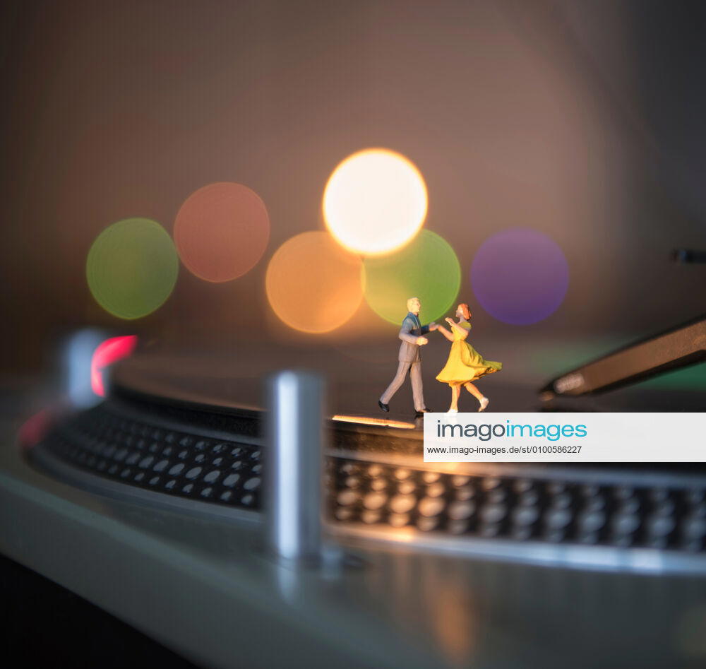 Audio,dancing,record player fnu-g0w