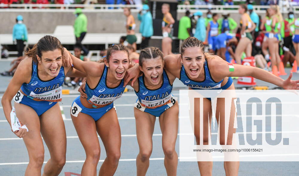 KW33 (210823) -- NAIROBI, Aug. 23, 2021 -- Members of team Italy celebrate after the women s 4x400m relay final at the 2021 World Athletics U20 Championships in Nairobi, Kenya, Aug. 22, 2021. ) (SP)KENYA-NAIROBI-WORLD ATHLETICS U20 CHAMPIONSHIPS-WOMEN S 4x400M RELAY FINAL LixYan