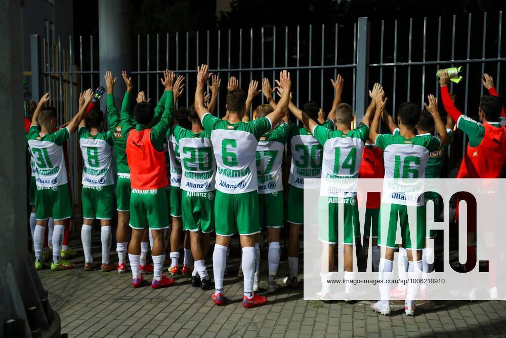 SOCCER - UEFA EL, Luhansk vs Rapid ZAPORIZHIA,UKRAINE,26.AUG.21 - SOCCER - UEFA Europa League play off, Zorya Luhansk vs SK Rapid Wien. Image shows the rejoicing of Rapid. GEPAxpictures xPhilippxBrem