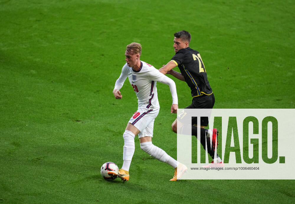 Cole Palmer (Manchester City) of England U21, U 21 & Kreshnik Krasniqi (Stromsgodset) of Kosovo U21 during the Euro 2023 Qualifier international match, L?nderspiel, Nationalmannschaft between England U21 and Kosovo U21 at stadium:mk, Milton Keynes, England on 7 September 2021.