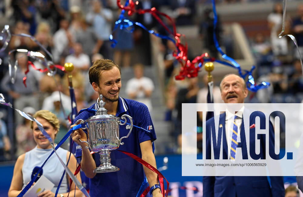 2021 US Open Men s Single Final Winner Daniil Medvedev ,Russia and Stan Smith , USA