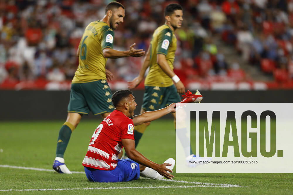 Granada CF v Real Betis - La Liga Santander Luis Javier Suarez, of Granada CF reacts during the La Liga match between Granada CF and Real Betis at Nuevo Los Carmenes Stadium on September 13, 2021 in Granada, Spain. Granada Granada Spain camaramartinez-granadac210913_npHgY