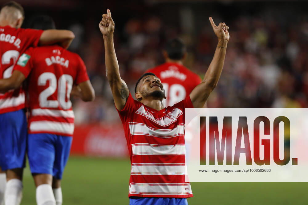 Granada CF v Real Betis - La Liga Santander Luis Javier Suarez, of Granada CF scores the first goal of his team during the La Liga match between Granada CF and Real Betis at Nuevo Los Carmenes Stadium on September 13, 2021 in Granada, Spain. Granada Granada Spain camaramartinez-granadac210913_npZSR