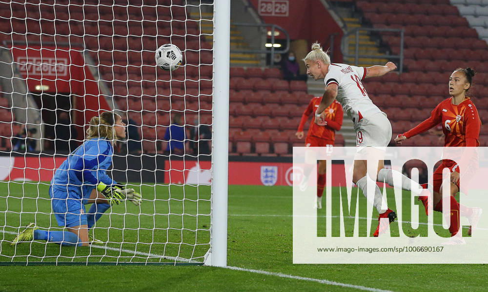 Southampton, England, 17th September 2021. Bethany England of England scores to make it 5-0 during the FIFA 2023 Women s World Cup Qualifying match at St Mary s Stadium, Southampton. Picture credit should read: Paul Terry Sportimage . SPI-1202-0025