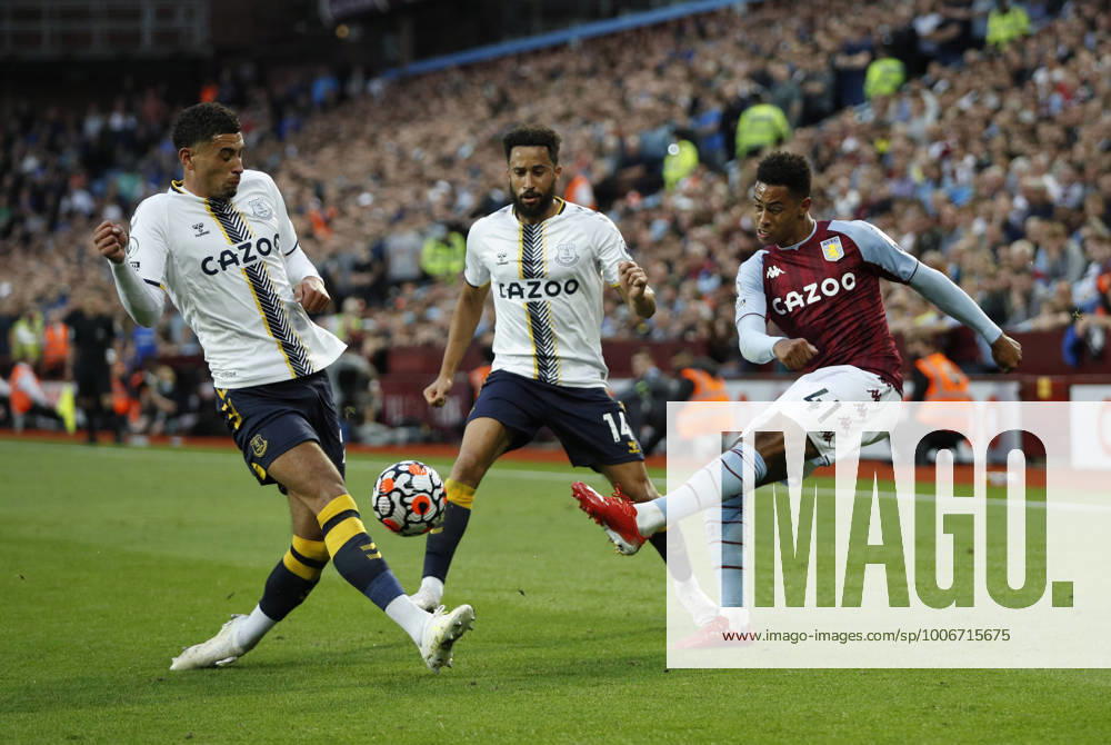 Birmingham, England, 18th September 2021. Jacob Ramsey of Aston Villa crosses the ball past Ben Godfrey of Everton during the Premier League match at Villa Park, Birmingham. Picture credit should read: Darren Staples Sportimage . SPI-1200-0007