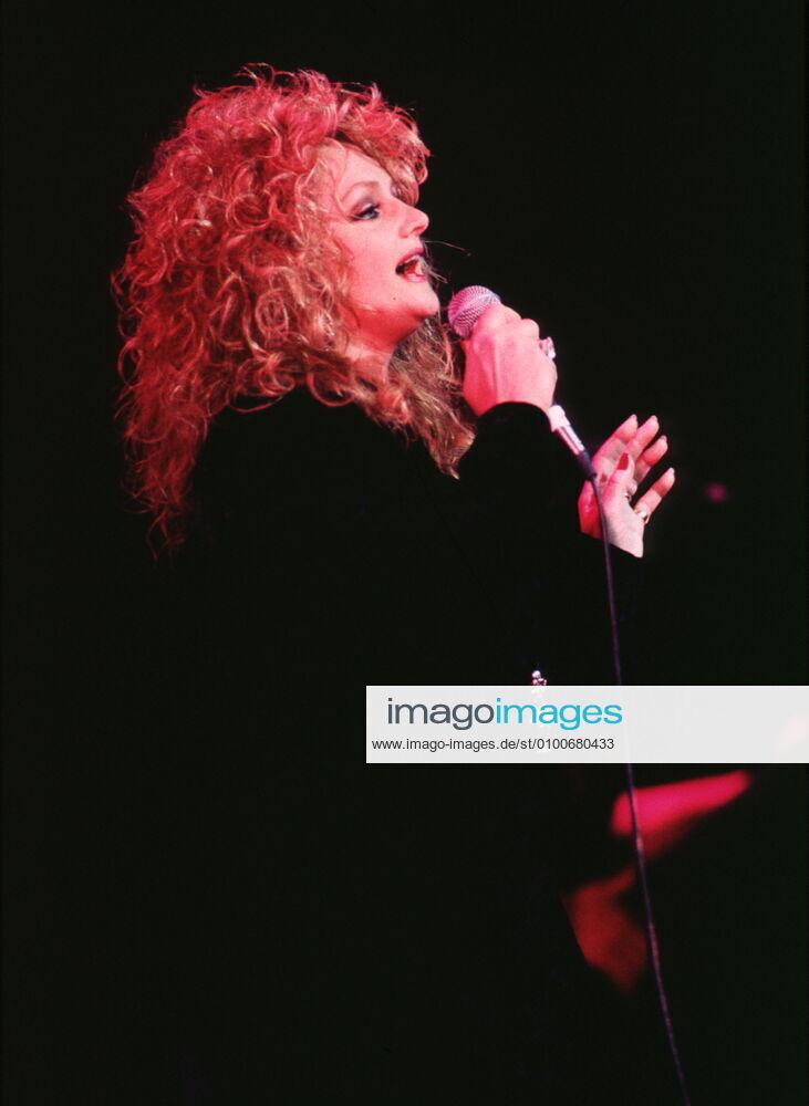 Bonnie Tyler at ICC, Berlin live, voc, rock,