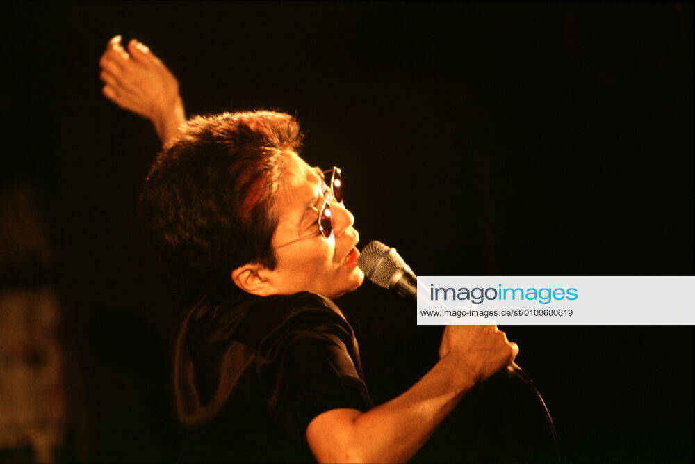 27 Loft, live Yoko Ono, music, voc, rock, band IMA with son Sean Ono Lennon, widow of John Lennon, art, performance,
