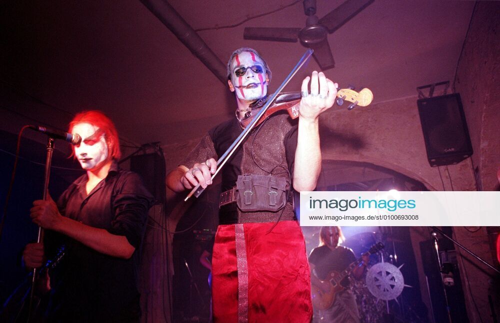 27 Concert Die Letzte Instanz, voc, singer, microphone, v, violin, violin, dr, drums, gothic, violin metal, metal, music, mask, made up, Alte Kantine in der Kulturbrauerei, Berlin Germany, Germany