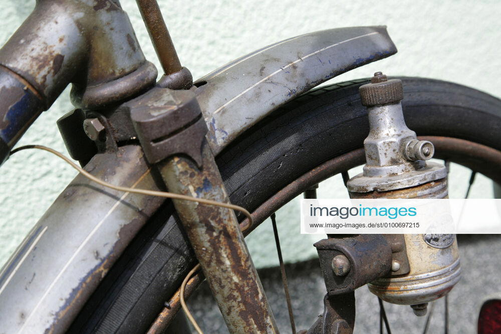 Bicycle,rusty,dynamo gfk-d6