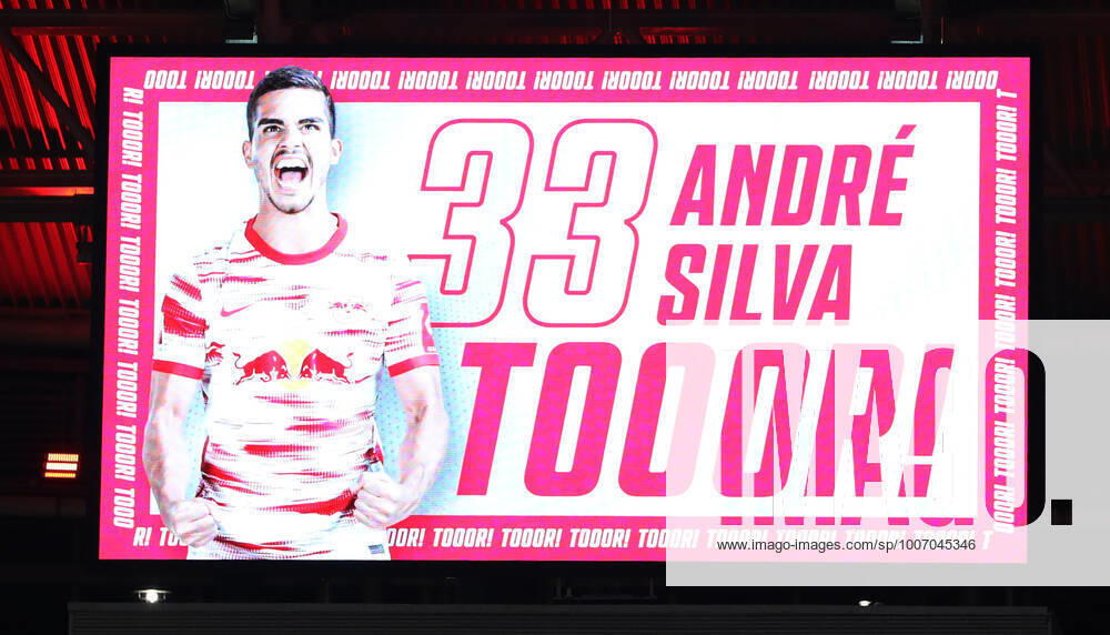 RB Leipzig Bochum 02 10 2021 Leipzig, 02 10 2021, Red Bull Arena, Football, 1 Bundesliga, Matchday 7 , RB Leipzig vs Vfl Bochum 3 0 0 0 , In picture Goal for RB Leipzig Andre Silva 33, RB Leipzig scores 1 0 Goal celebration on scoreboard , DFL regulations prohibit any use of photographs as image sequences and or quasi video ,