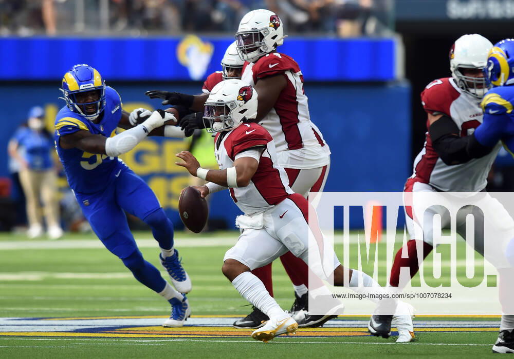 INGLEWOOD, CA - OCTOBER 03: Arizona Cardinals Quarterback Kyler Murray (1) runs the ball during an NFL, American Football Herren, USA game between the Arizona Cardinals and the Los Angeles Rams on October 03, 2021, at SoFi Stadium in Inglewood, CA. (Photo by Chris Williams Icon Sportswire) NFL: OCT 03 Cardinals at Rams Icon0072110032677